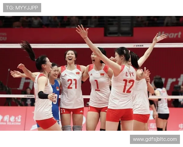 上海女排主场完胜江苏 战至决胜场1-1平 上海女排主场完胜江苏 战至决胜场1-1平